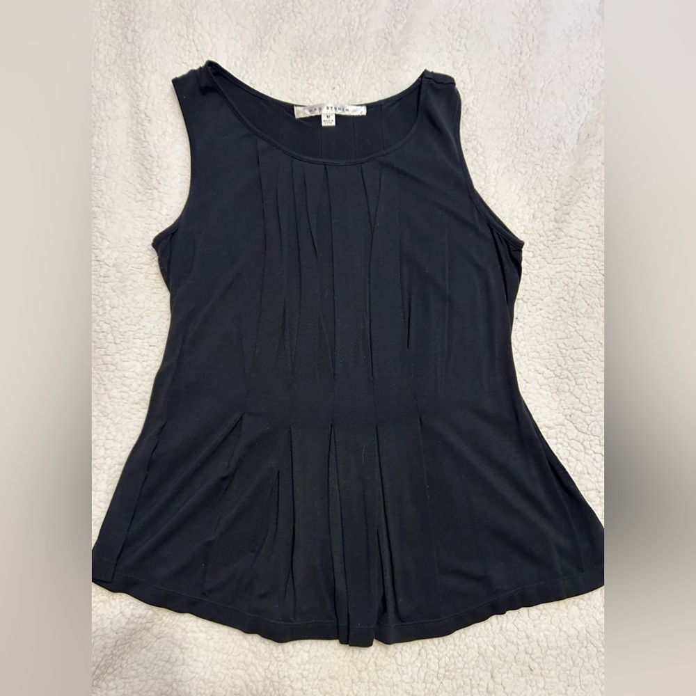 Ladies black tank size Medium